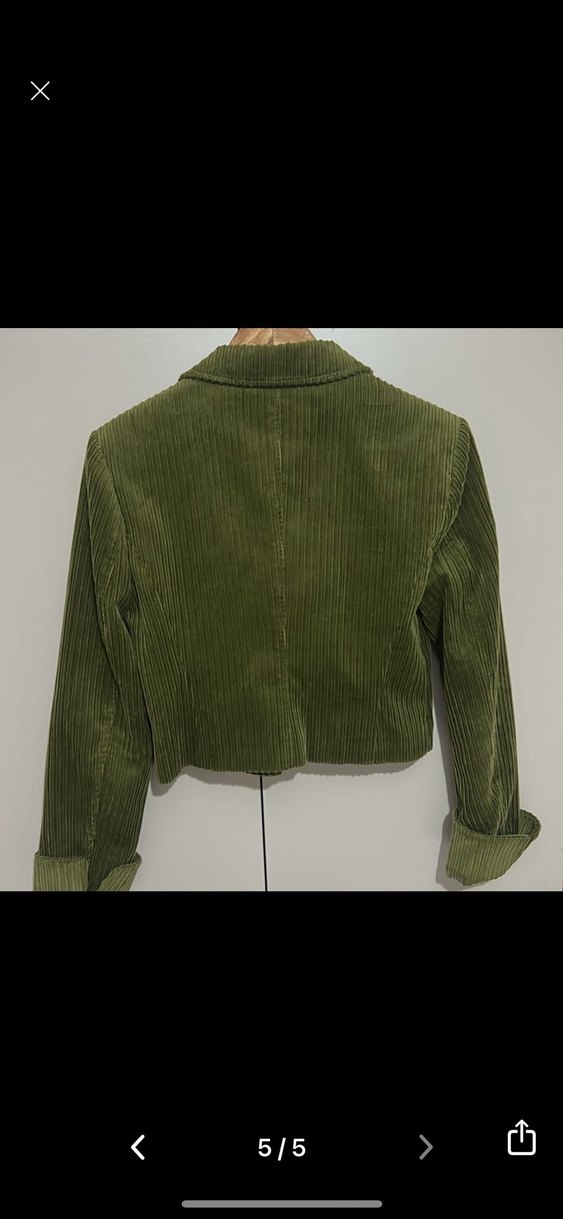 Düğmeli Yeşil Kadife Kısa Ceket - Görsel 4