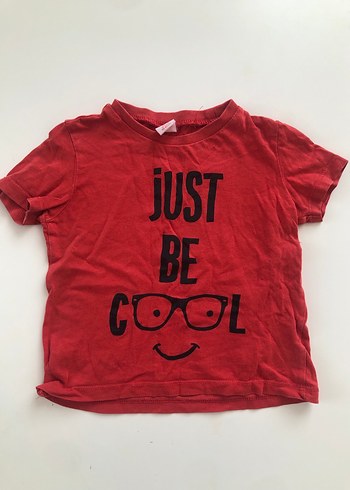 Erkek Kırmızı Baskılı Kısa Kollu Tişört-lacivert şort - Görsel 2