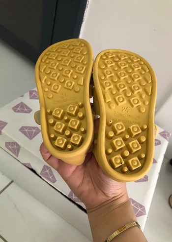 Sarı Tokalı Çocuk sandalet - Görsel 4