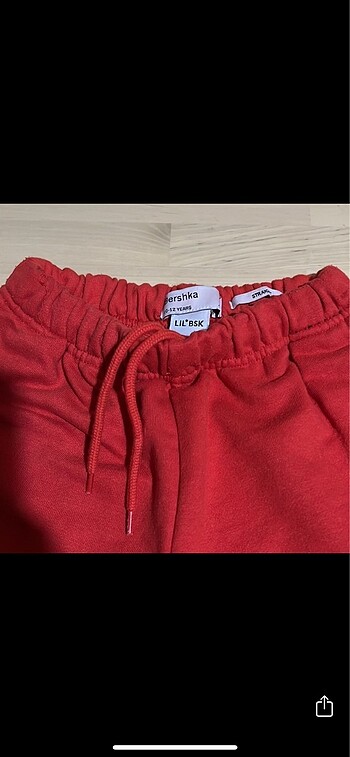 11-12 Yaş Beden kırmızı Renk Bershka straight lilbsk eşofman altı