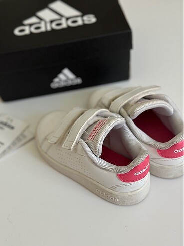 23 Beden beyaz Renk Adidas23 kutulu temiz