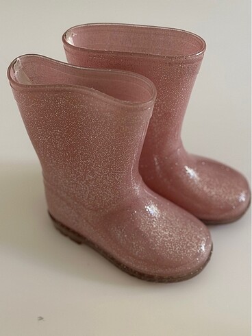 Primark simli bot