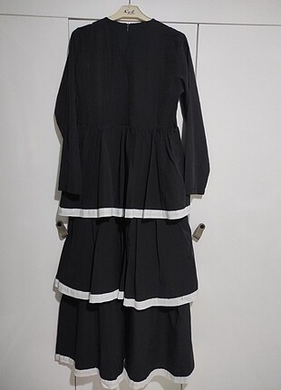 40 Beden siyah Renk Siyah beyaz katkat tesettür elbise 