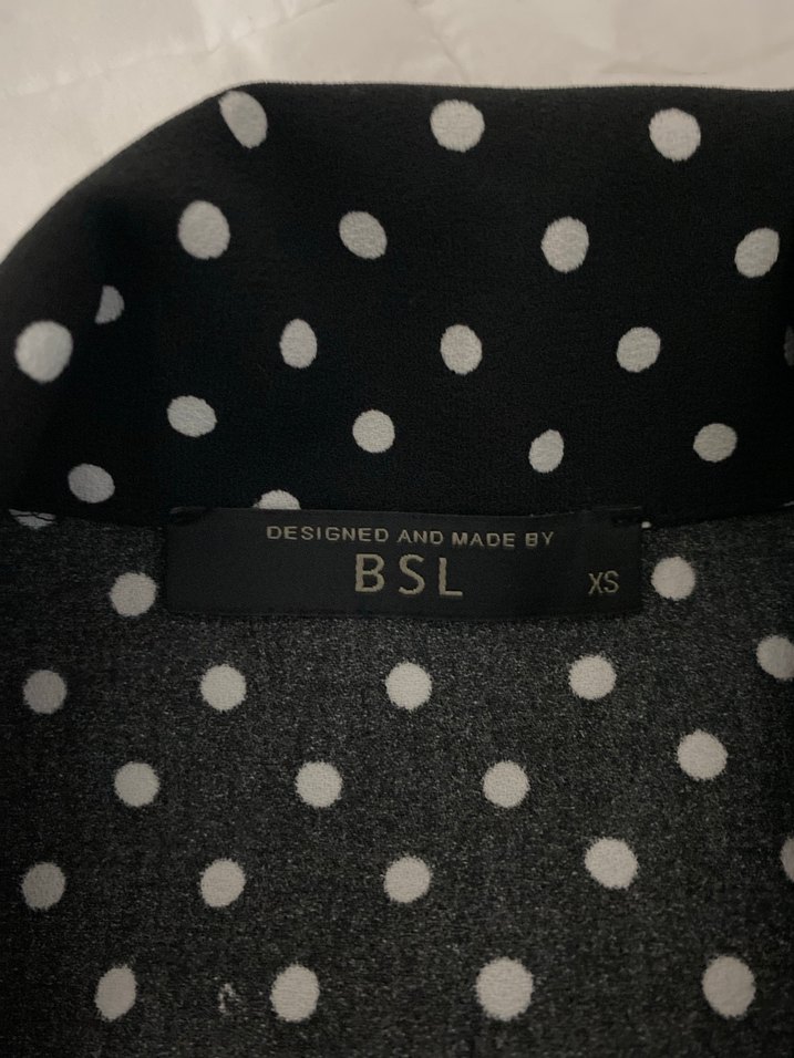 Düğmeli Siyah Puantiyeli Mini Şort Tulum - Görsel 2