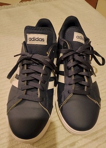 Adidas Lacivert Spor Ayakkabi