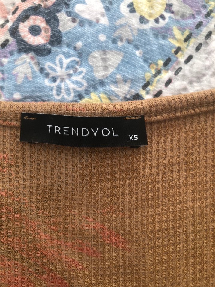 Düğmeli, Yaka Detaylı Kahverengi Kadın bluz - Görsel 3