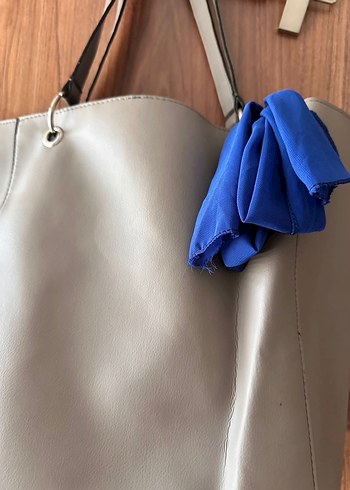 Gri Saks Fularlı Çanta - Görsel 3