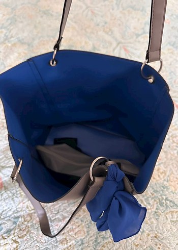 Gri Saks Fularlı Çanta - Görsel 4