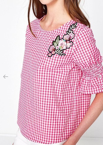 Pembe Nakışlı Kısa Kollu Kadın Bluz - Görsel 5