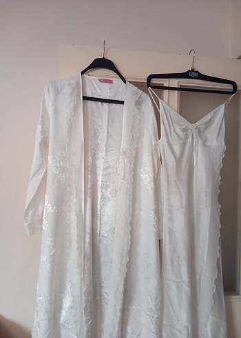 Uzun Beyaz Bohem Kadın Sabahlık - Görsel 2