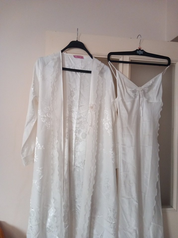 Uzun Beyaz Bohem Kadın Sabahlık - Görsel 2