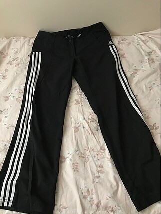 m Beden Adidas Eşofman