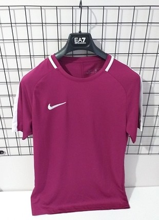 Nike spor tshirt bugune ozel fiyat