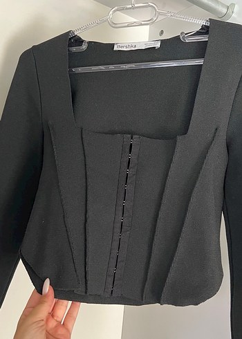 Düğmeli Siyah V Yaka Mini Bluz - Görsel 2