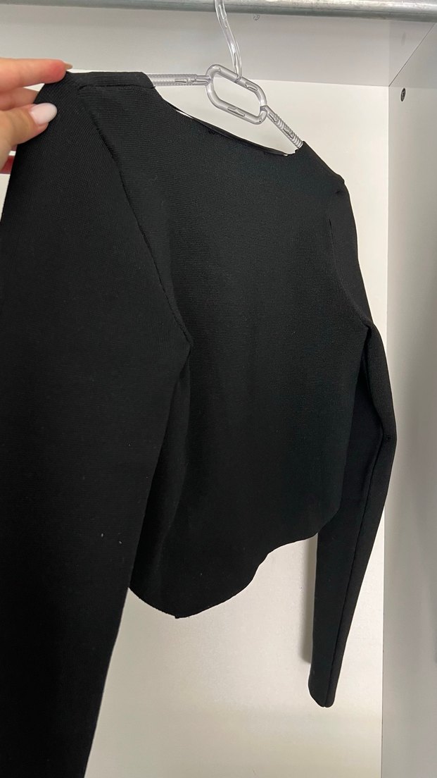 Düğmeli Siyah V Yaka Mini Bluz - Görsel 4