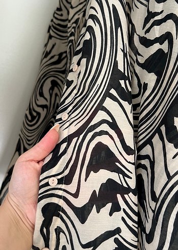 Zebra Desenli Uzun Kollu Düğmeli Kadın Gömlek - Görsel 2