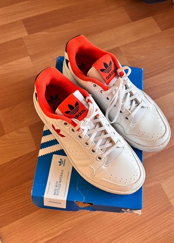 Adidas Renkli Detaylı Beyaz Adidas Spor Ayakkabı