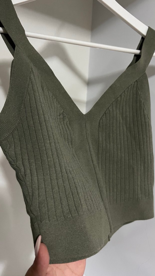 V Yaka Pilili Haki Kadın Atlet - Görsel 2