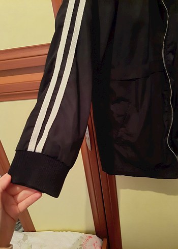 Siyah yağmurluk - Görsel 3