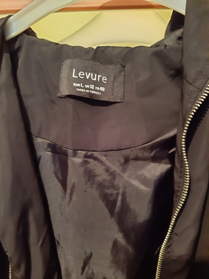 Siyah yağmurluk - Görsel 4