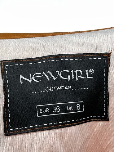 36 Beden çeşitli Renk Diğer Trenchcoat %70 İndirimli.