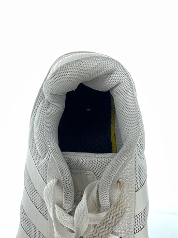 36.5 Beden beyaz Renk Adidas Spor Ayakkabı %70 İndirimli.