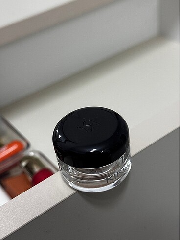 Kiko Kiko Mousse Far 02