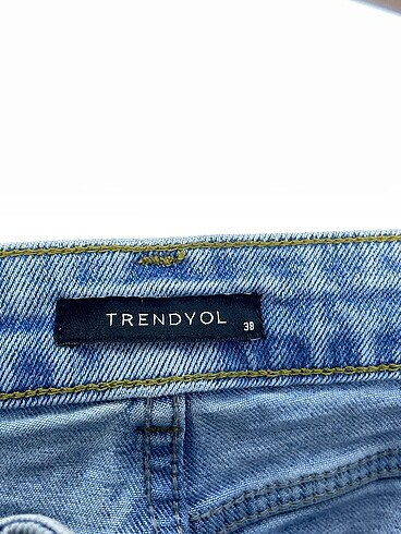 38 Beden çeşitli Renk Trendyol & Milla Mini Şort %70 İndirimli.