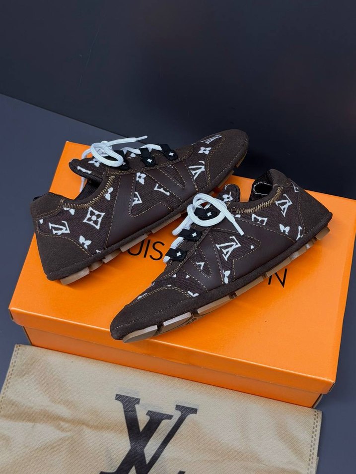 Louis Vuitton Kahverengi Monogram Sneaker — görsel 3/9