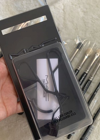 MAC MAC Siyah Kirpik Kıvırıcı Seti