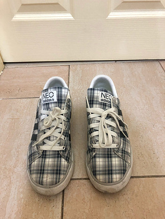 42 Beden Adidas neo mavi ekoseli spor ayakkabı