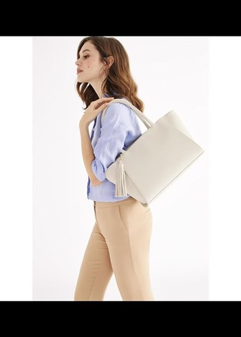 Beyaz Deri Kadın Çanta Püsküllü - Görsel 4