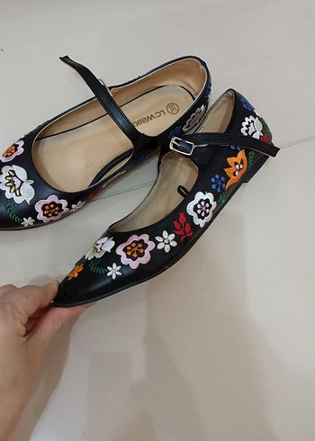 LC Waikiki Çiçek Desenli Tokalı Bohem Kadın Babet