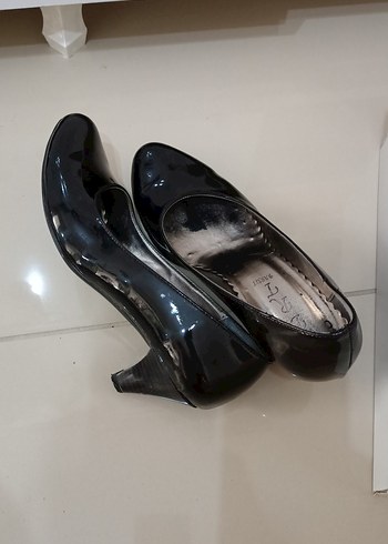 Diğer Parlak Siyah Kadın Stiletto