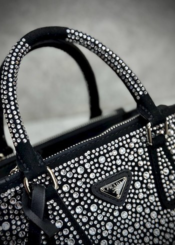 Prada Siyah Tasli Siklik