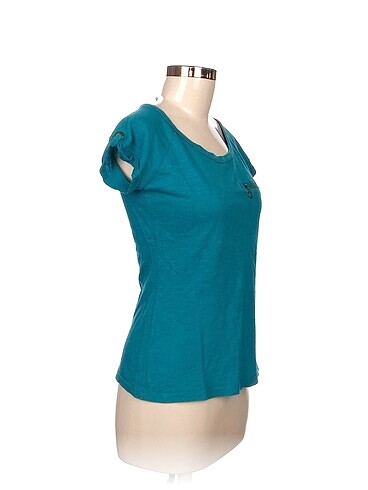 LC Waikiki LC Waikiki T-shirt %70 İndirimli.