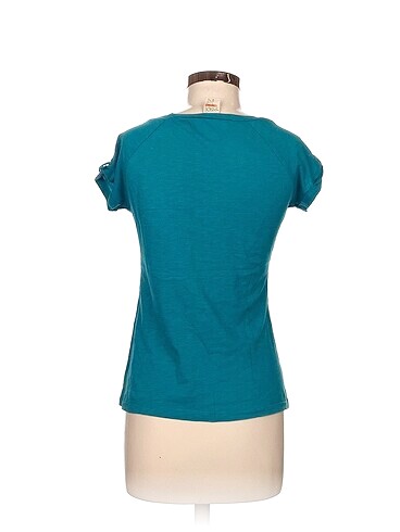 s Beden LC Waikiki T-shirt %70 İndirimli.
