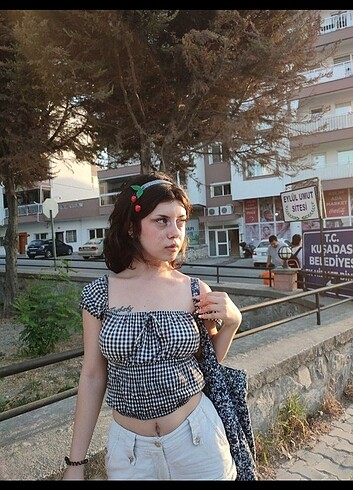 Omuz açık Pötikare bluz 