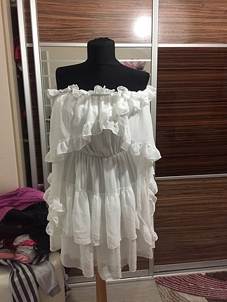 Beyaz nikah elbisesi