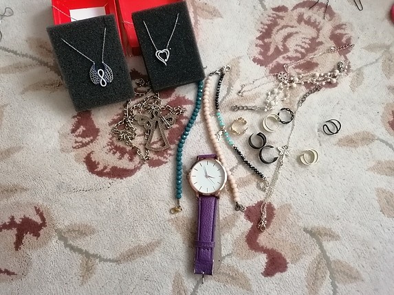 Accessorize 2 gümüş kolye ve diğer bütün takılar tek fiyat