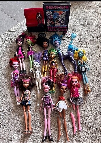 Orijinal monster high bebekler ve aksesuarları