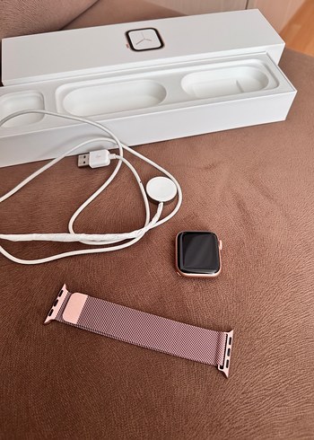 Beden Apple Watch 4. Seri 40 mm gold