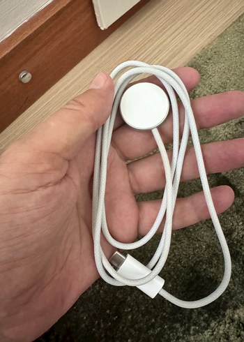 Orijinal Apple Watch şarj aleti