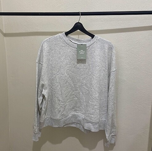 H&M sweatshirt