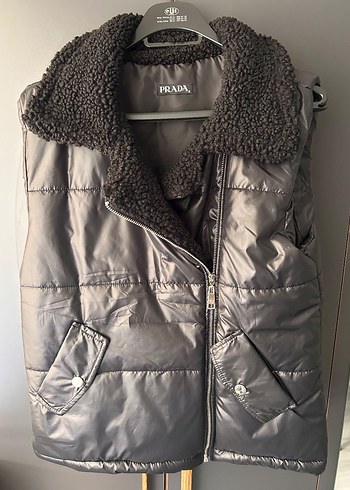 Prada Yelek