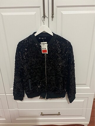 Pul işlemeli kadife bomber