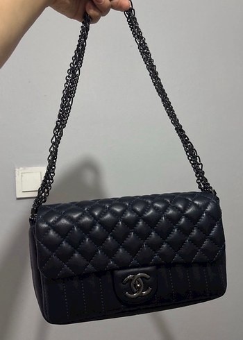 Chanel Siyah Kapitone Omuz Cantasi Muadil