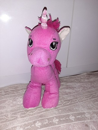 pelus pony