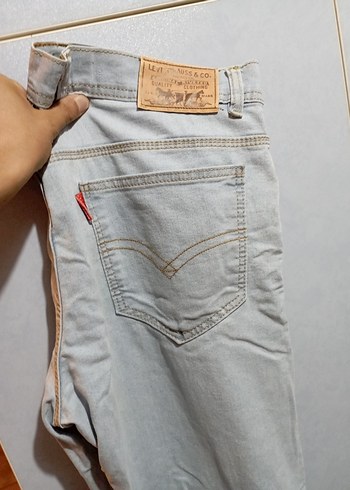 Levis Acik Mavi Denim Jean