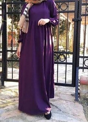 Mor uzun robadan elbise ve Mavi kolları incili uzun elbise 
